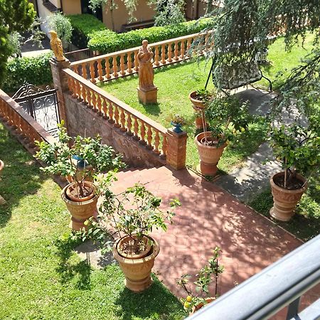 מרקאטאלה ואל די פזה Barbara'S Apartment מראה חיצוני תמונה