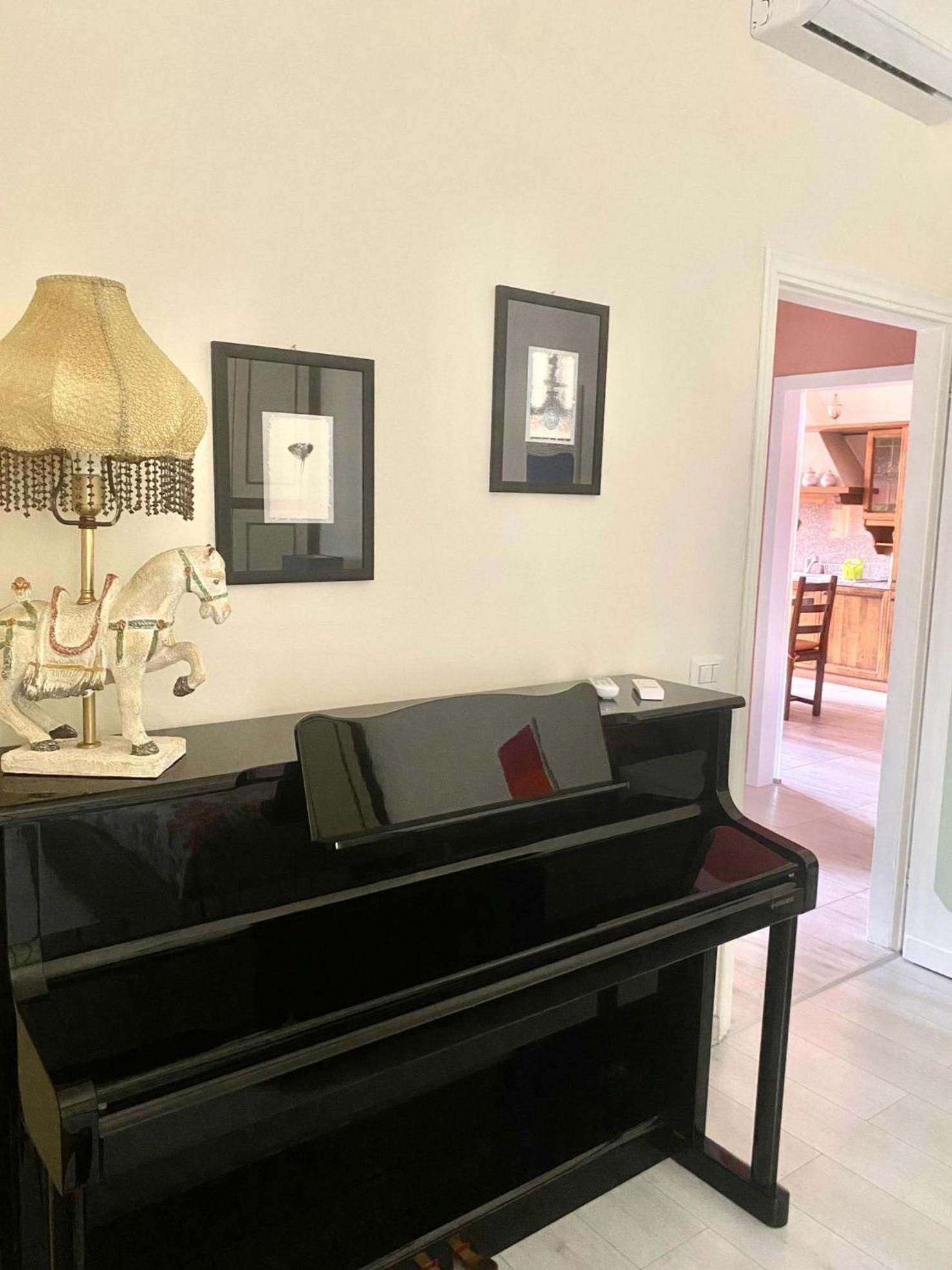 מרקאטאלה ואל די פזה Barbara'S Apartment מראה חיצוני תמונה